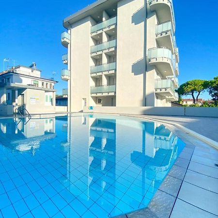 Residence Caorle Trilocale Con Piscina - Agenzia Cocal Eksteriør billede
