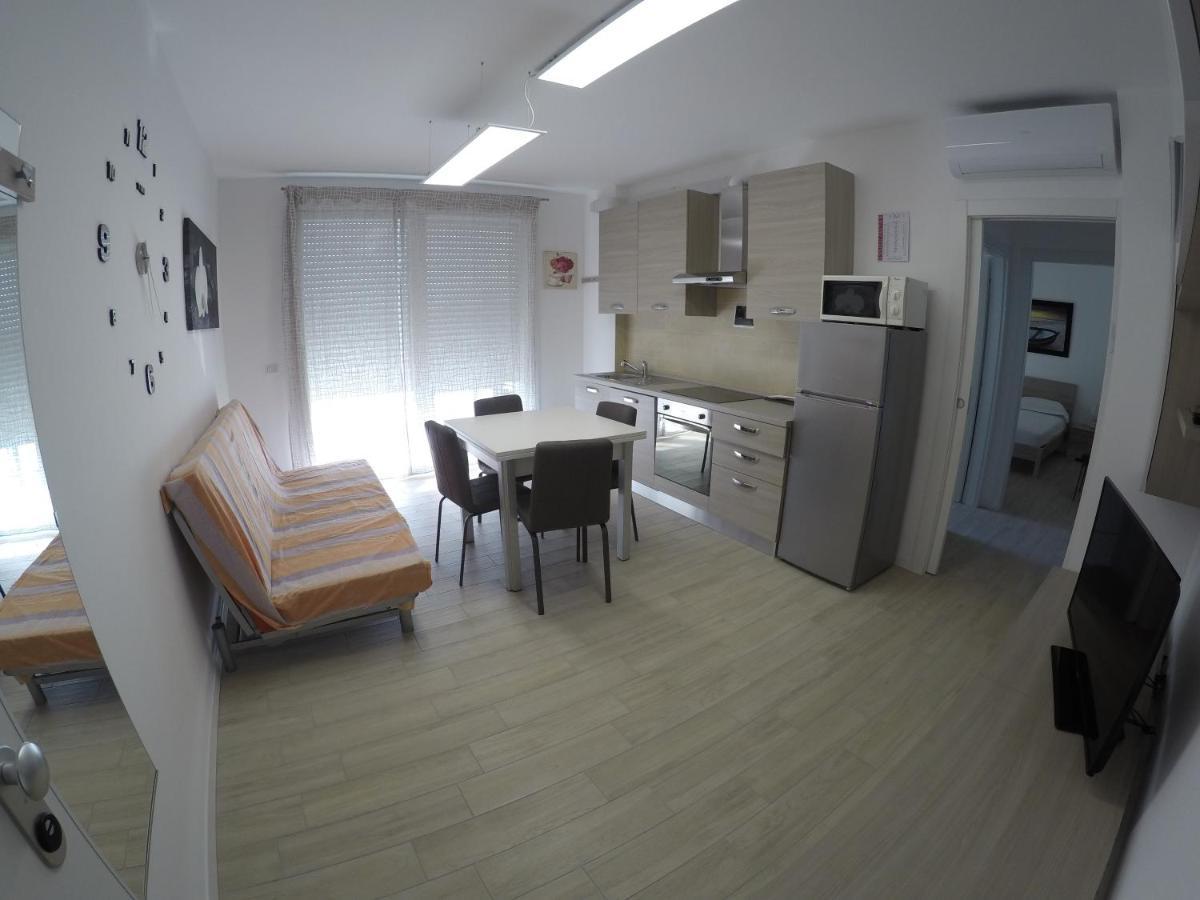 Residence Caorle Trilocale Con Piscina - Agenzia Cocal Eksteriør billede